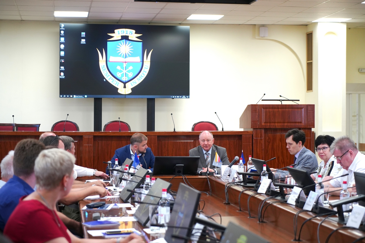 В ВГУ состоялся Координационный совет ПИШ ВГУ 2025