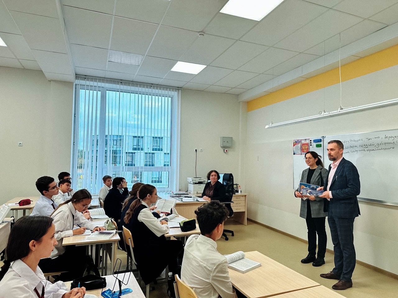 Передовая инженерная школа «Российская электроника, инфокоммуникации и радиосвязь» посетили Образовательный центр «Содружество»